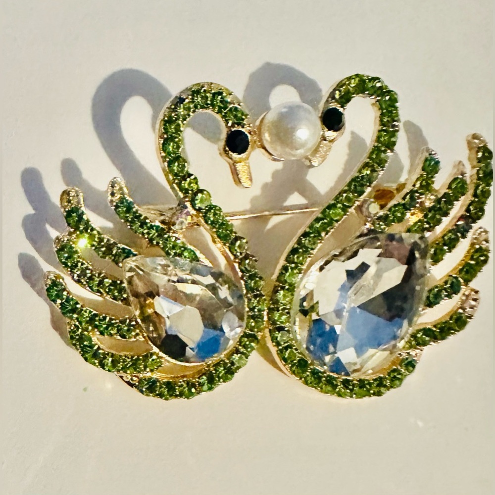 Elegant Green Rhinestone Swan Brooch